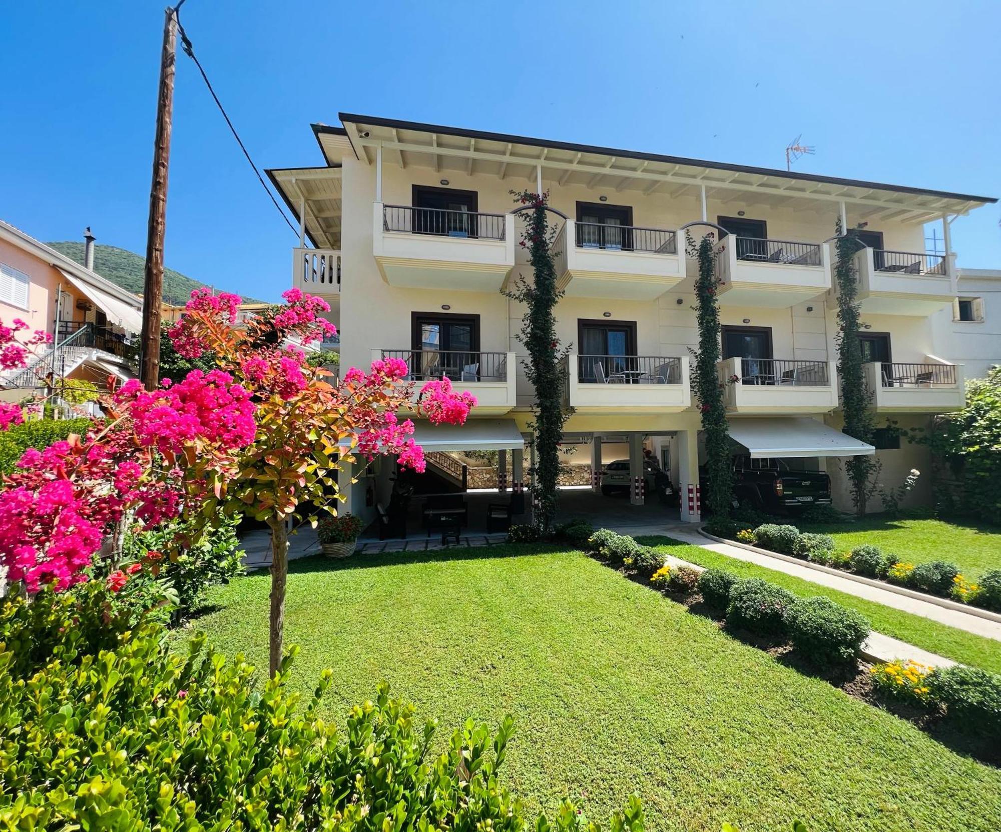 Valentinos House Hotel Parga Ngoại thất bức ảnh